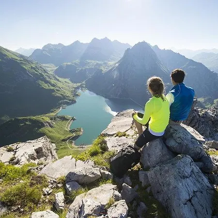 Hoamelig Wald am Arlberg